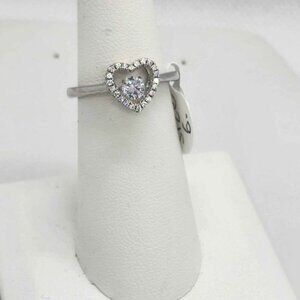 Brand New   Sterling Silver 925 Heart Dancing Stone Ring